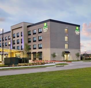 Holiday Inn Express & Suites