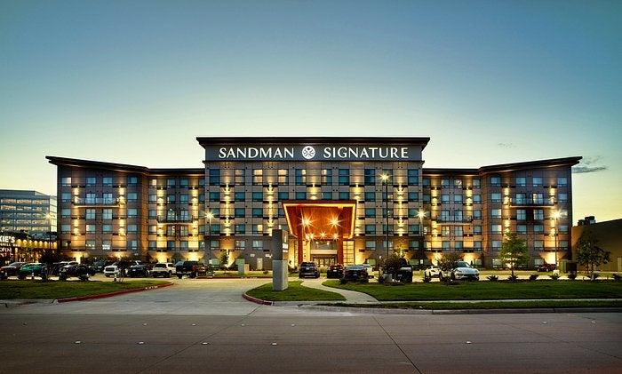 Sandman Signature Hotel